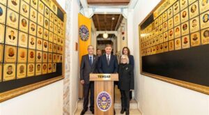 Başkan Tugay: Şehit yakınları ve gaziler bizim için kutsal emanettir