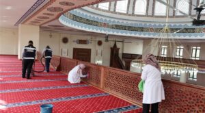 Küçükçekmece bayrama hazırlanıyor