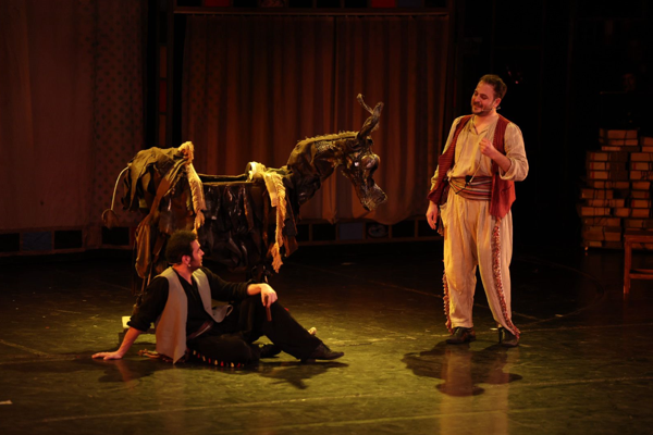 Eşeğin Gölgesi adlı oyun Bakırköy’de sahnelendi Eşeğin Gölgesi adlı oyun Bakırköy’de sahnelendi