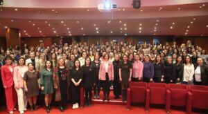 Belediye çalışanlarına kadın sağlığı semineri düzenlendi Belediye çalışanlarına kadın sağlığı semineri düzenlendi