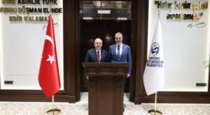 Bakan Güler, Hatay Büyükşehir Belediyesini ziyaret etti