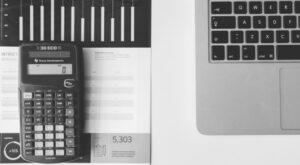 BIST100 Endeksi cuma gününü 12.792 puandan kapattı