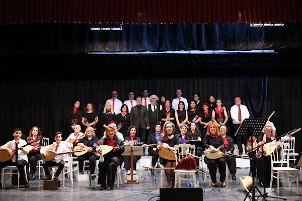 Gemlik’te 8 Mart’a özel bağlama konseri düzenlendi