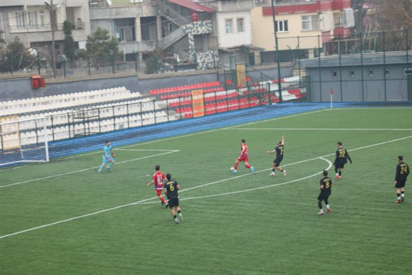 Viranşehir Belediyespor, deplasmanda 12 Şubat İdman Yurdu’nu 4-2 mağlup etti