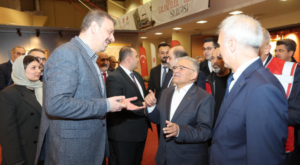 Büyükkılıç, “Kutsal Emanetler ve Vakıf Eserleri Sergisi”nin açılışına katıldı