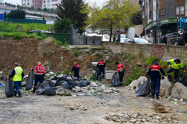 Maltepe’de mahallelerde bahar temizliği çalışması başlatıldı Maltepe’de mahallelerde bahar temizliği çalışması başlatıldı