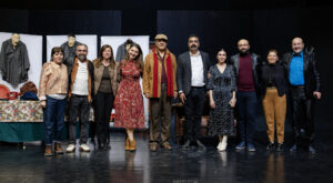 Diyarbakır’da Eşbaşkanlar, Kürtçe tiyatro oyunu Beru’yu izledi