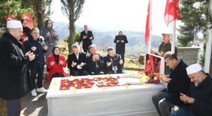 Başkan Genç’ten şehit Pilot Gençcelep’in kabrine ve ailesine ziyaret