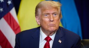 Trump: İran’ın füze kapasitesini ve yeni füze üretme yeteneğini yok ediyoruz