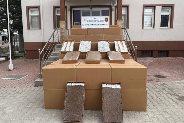 Kaman’da 1,3 milyon adet kaçak makaron ele geçirildi Kaman’da 1,3 milyon adet kaçak makaron ele geçirildi