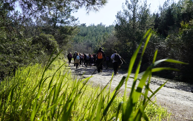 Gençler baharı, Efes-Mimas Yolu’nda doğayla karşıladı Gençler baharı, Efes-Mimas Yolu’nda doğayla karşıladı