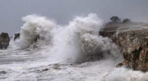 Meteoroloji: Sıcaklıklar artıyor, Batı Akdeniz’de fırtına bekleniyor