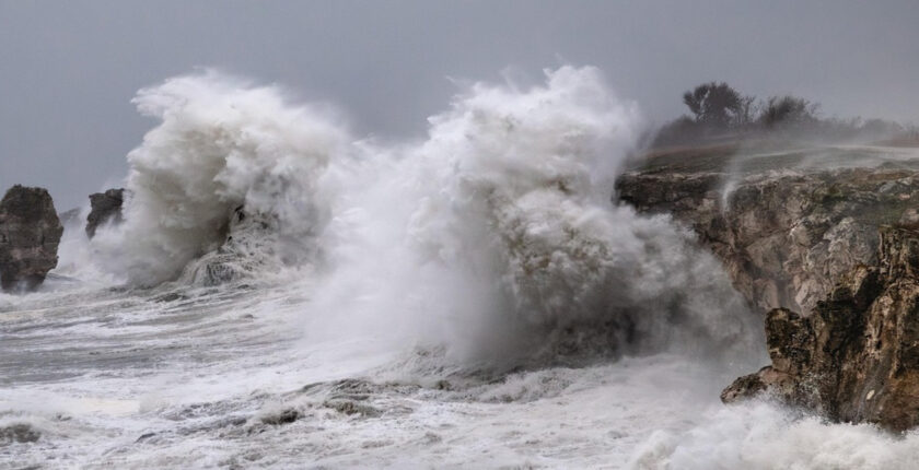 Meteoroloji: Sıcaklıklar artıyor, Batı Akdeniz’de fırtına bekleniyor Meteoroloji: Sıcaklıklar artıyor, Batı Akdeniz’de fırtına bekleniyor
