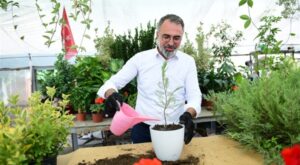 Başkan Erol: Kestel’i süs bitkileri sektöründe güçlü bir merkez haline getiriyoruz