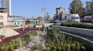 Konak’ta Narin Parkı’na yağmur bahçesi kuruldu