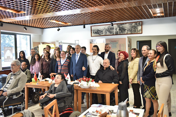 Başkan Kocagöz engelli dernekleri temsilcileriyle buluştu Başkan Kocagöz engelli dernekleri temsilcileriyle buluştu