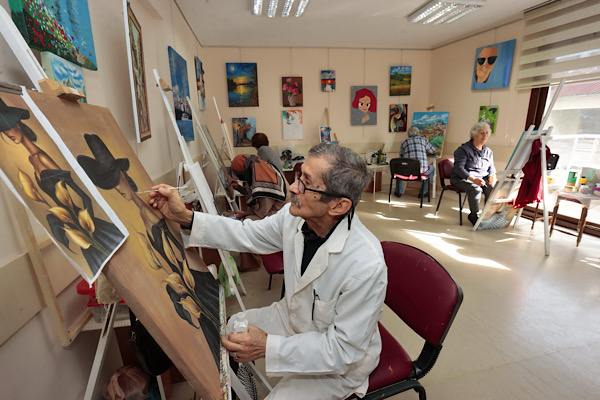 Konak’ta Yaşlılara Saygı Haftası’nda özel buluşma Konak’ta Yaşlılara Saygı Haftası’nda özel buluşma