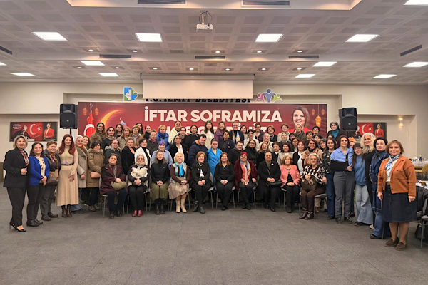 İzmit’te, kadın dernekleriyle iftar programı İzmit’te, kadın dernekleriyle iftar programı