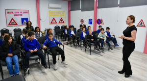 Ankara Büyükşehir Belediyesi’nden öğrencilere uygulamalı trafik eğitimi