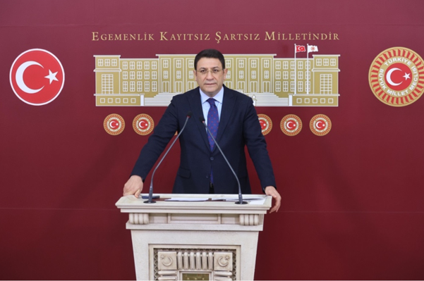 Şahin: Basın emekçileri yargı sopası ve işsizlik kıskacında Şahin: Basın emekçileri yargı sopası ve işsizlik kıskacında