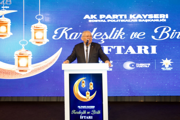Başkan Büyükkılıç, Kardeşlik ve Birlik İftarı’na katıldı Başkan Büyükkılıç, Kardeşlik ve Birlik İftarı’na katıldı