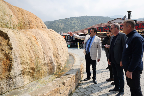 Başkan Ertemur, Karahayıt’ta inceleme gezisi gerçekleştirdi