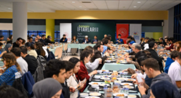 Vali Aktaş, iftarda üniversite öğrencileriyle bir araya geldi