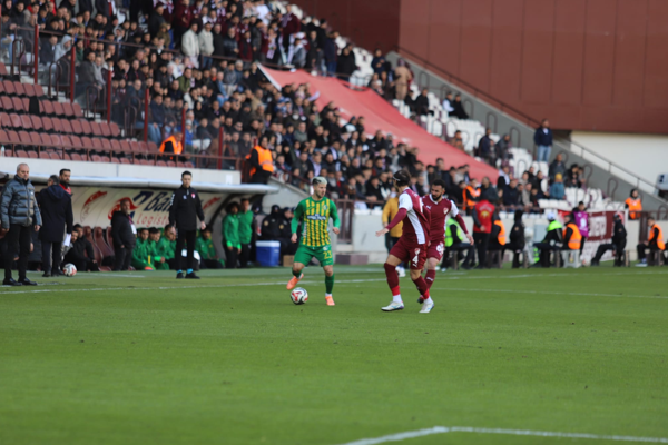 Şanlıurfaspor deplasmandan eli boş döndü Şanlıurfaspor deplasmandan eli boş döndü