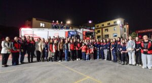 Öznur Tugay, kadın şoförlerle buluştu