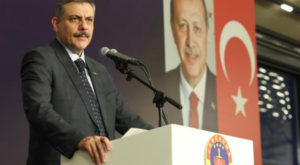 Bakan Çiftçi, şehit Akarsel’in ailesini ziyaret etti