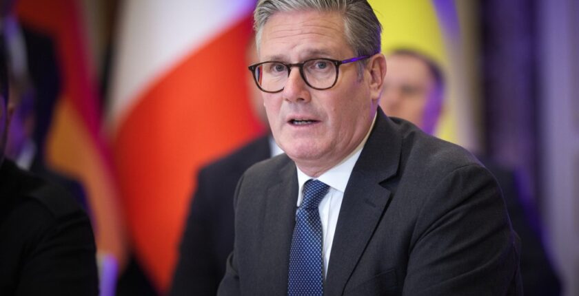 Starmer, Ukrayna Devlet Başkanı Zelenski ile bir araya geldi Starmer, Ukrayna Devlet Başkanı Zelenski ile bir araya geldi