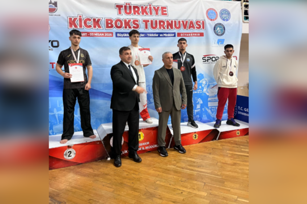 Çayırovalı sporculardan madalya