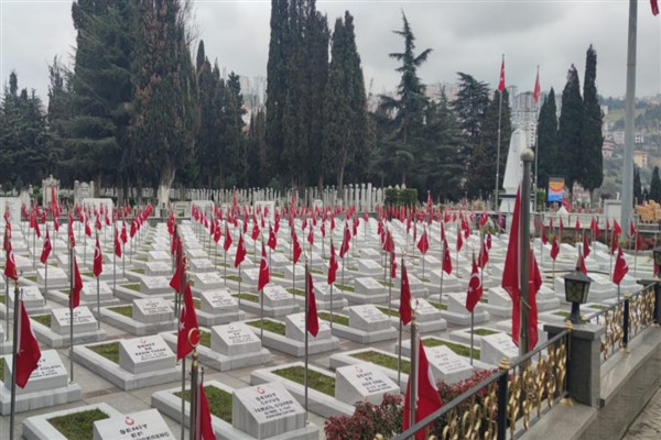 Trabzon’da mezarlıklar bayram öncesi bakıma alındı