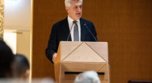 Grandi: İran’daki tüm insanların barış içinde olmasını diliyorum