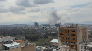 İran’ın başkenti Tahran’a büyük ölçekli hava saldırıları düzenlendi