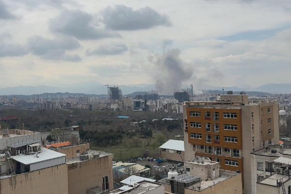 İran’ın başkenti Tahran’a büyük ölçekli hava saldırıları düzenlendi İran’ın başkenti Tahran’a büyük ölçekli hava saldırıları düzenlendi