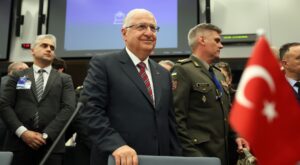 Bakan Güler, OYAK Yönetim Kurulu Başkanı ve personeli ile buluştu