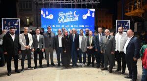 Kepez’de Ramazan iftarında mahalle sakinleri bir araya geldi