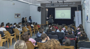 İzmir’de çocuklar iklim eylemine başladı