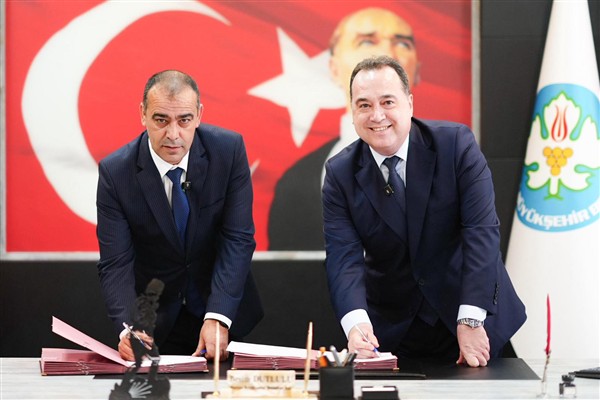 Manisa’da toplu iş sözleşmesi imzalandı Manisa’da toplu iş sözleşmesi imzalandı