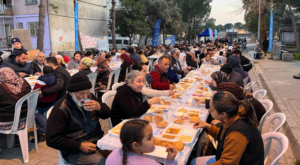 Büyükşehir, iftar sofraları kurmaya devam ediyor