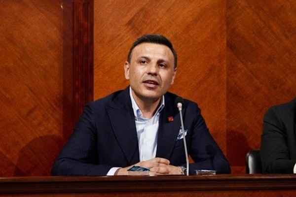 Çelik: Asla umutsuzluk yok, gençlik kazanacak Çelik: Asla umutsuzluk yok, gençlik kazanacak