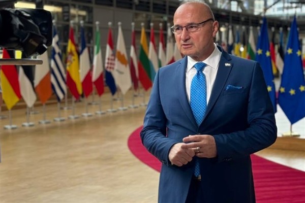 Radman: Hırvatistan, Bosna-Hersek’in Avrupa-Atlantik yolunu desteklemeyi sürdürüyor Radman: Hırvatistan, Bosna-Hersek’in Avrupa-Atlantik yolunu desteklemeyi sürdürüyor