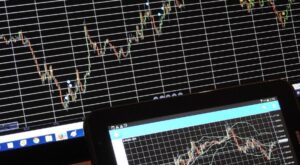 ABD vadeli endeksleri hafif pozitif bir açılış görünümü sergiliyor