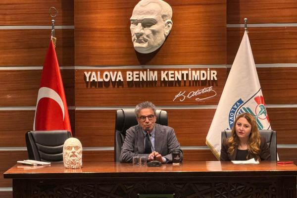 Yalova’da “Felsefe ve Hakikat” konferansı düzenlendi Yalova’da “Felsefe ve Hakikat” konferansı düzenlendi