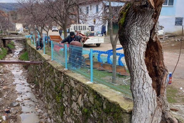 Manisa’da tehlike arz eden dereler güvenli hale getiriliyor Manisa’da tehlike arz eden dereler güvenli hale getiriliyor