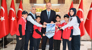 Zeynelbey İzcilik Spor Kulübü, Batman Valiliği’ni ziyaret etti