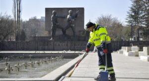 Ankara’da bayram öncesi temizlik çalışmaları sürüyor