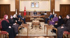 Dünya ikincisi Kocaelili öğrencilere Vali Aktaş’tan tebrik