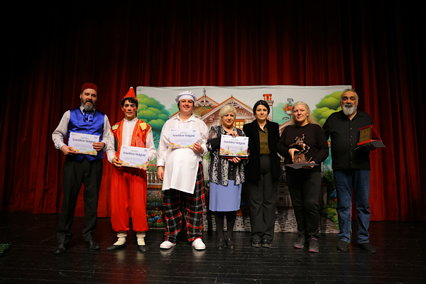 Samsun Uluslararası Tiyatro Festivali “İbiş İşte” oyunu ile başladı Samsun Uluslararası Tiyatro Festivali “İbiş İşte” oyunu ile başladı